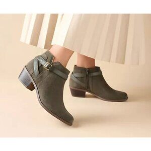Vionic Womens Farrah Suede Ankle Boots Olive Size 8.5W With Side Zipper & Buckle